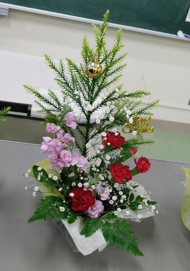 クリスマスアレンジ 新潟県立五泉高等学校 いけばな小原流