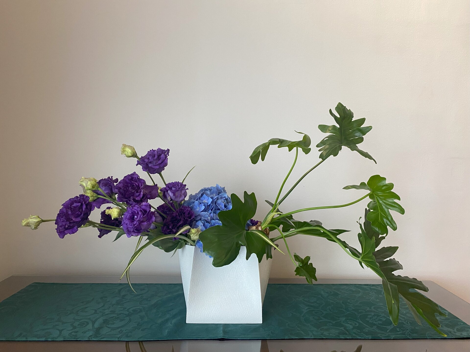 花と器　ベッド作品.jpg