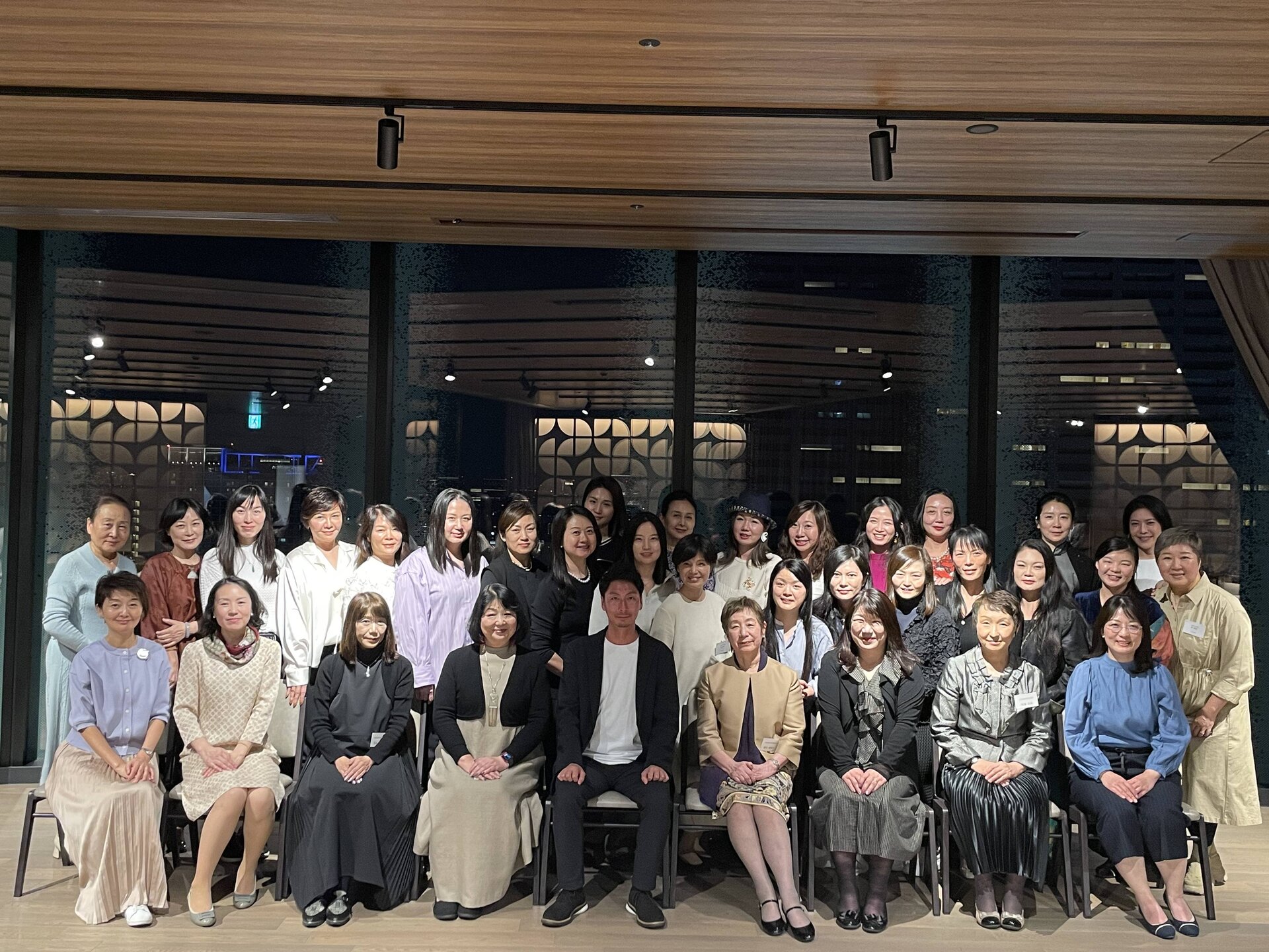 懇親会集合写真.jpg