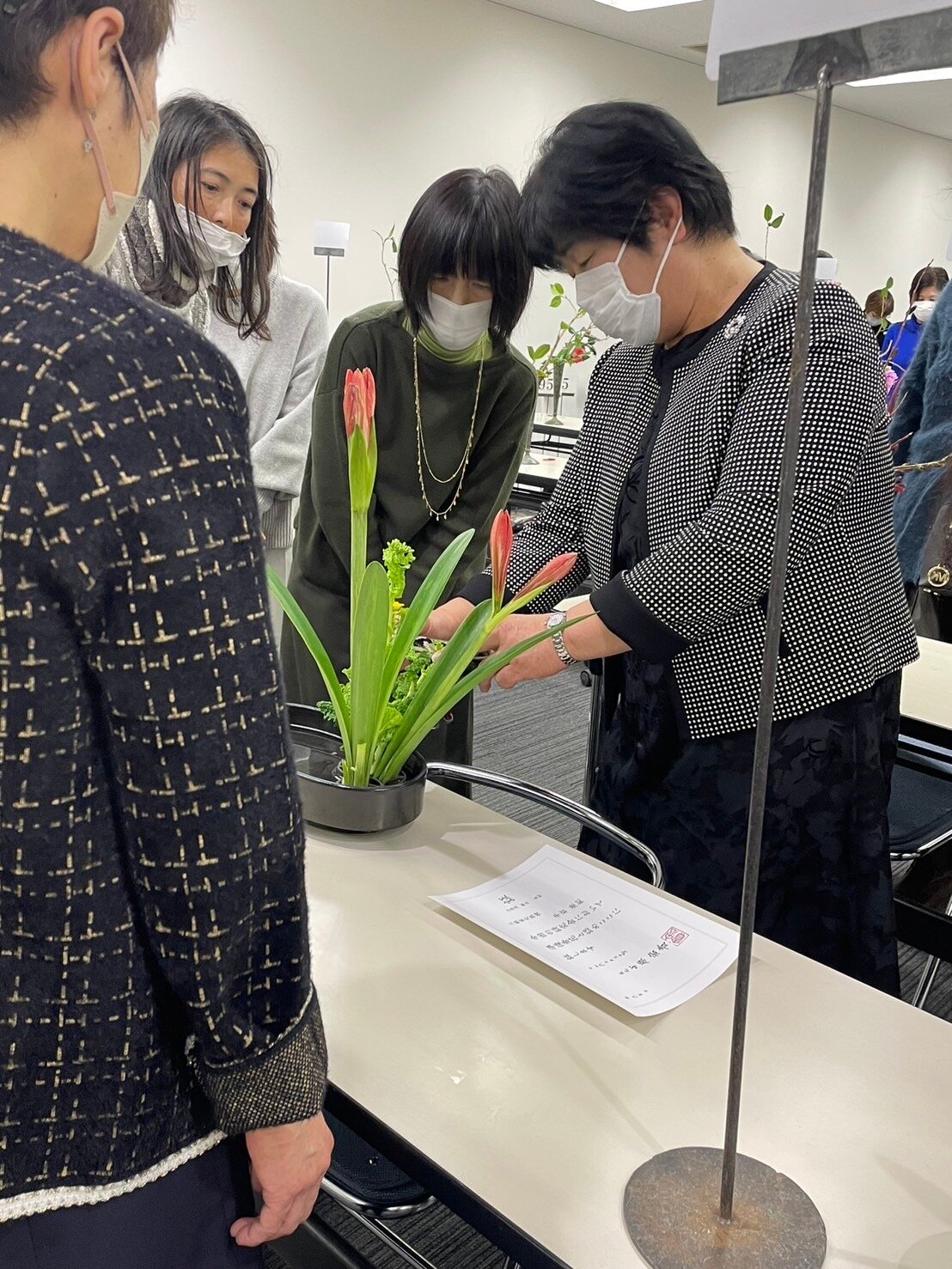 いけばな花材を守るプロジェクト②（横浜支部）.jpg
