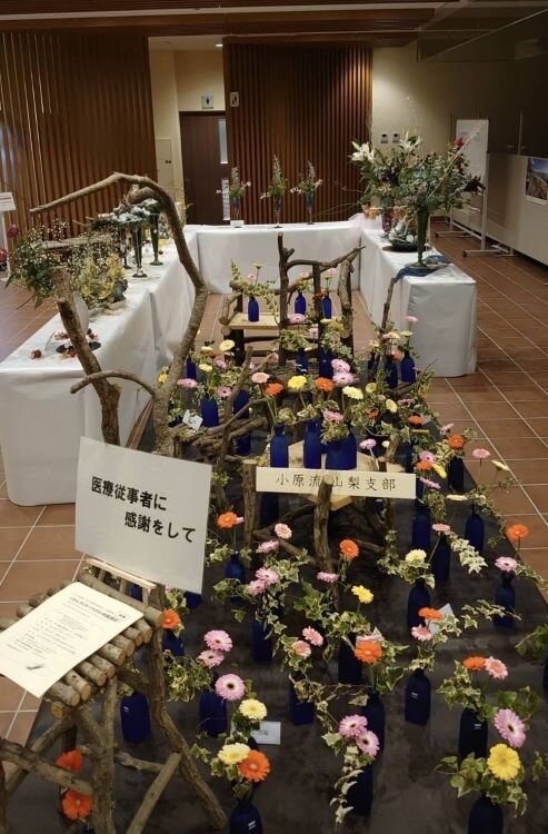 山梨6コロナ禍の花展.jpg