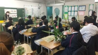 麹町中学校.jpg