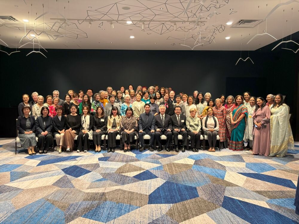 ワールドセミナー懇親会_集合写真.jpg