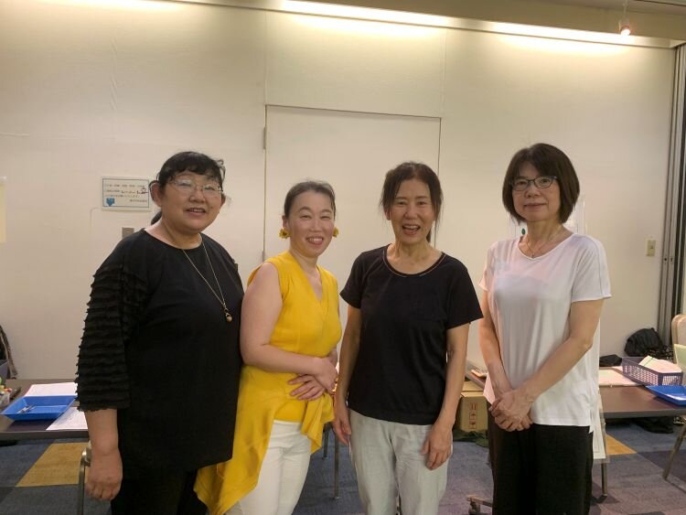 湘南支部7月研究会会場にて 受付の4人で.jpg